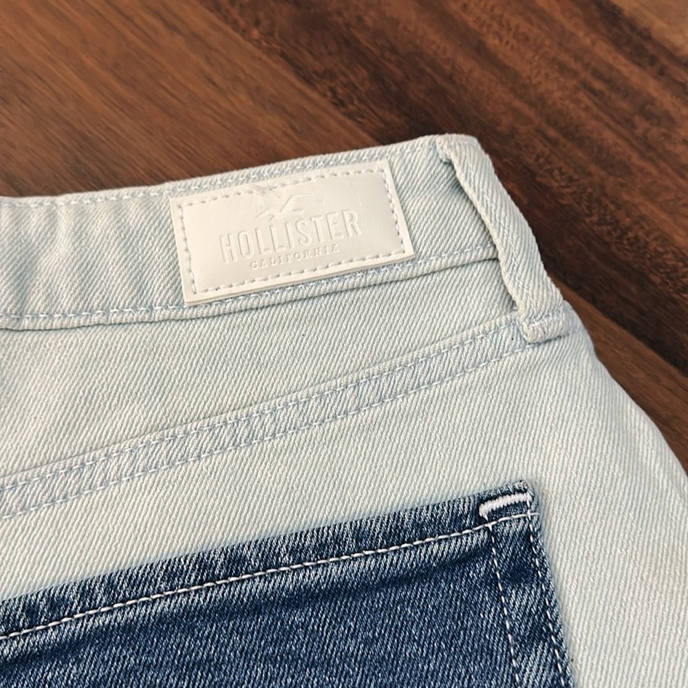 NWT HOLLISTER Ultra High Rise Patchwork Mom Denim Jean Shorts 3” Inseam, Size 7 - Picture 3 of 11